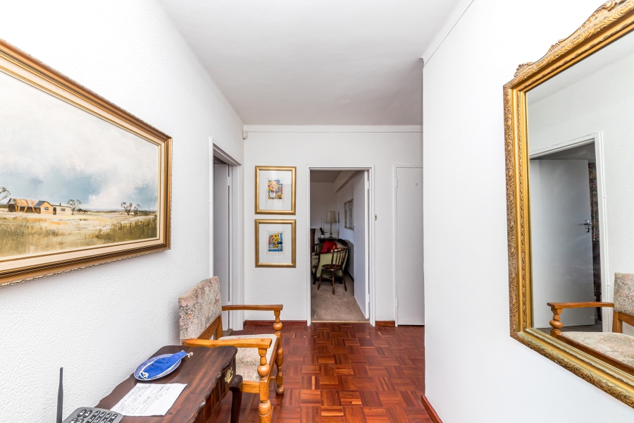 2 Bedroom Property for Sale in Sea Point Western Cape